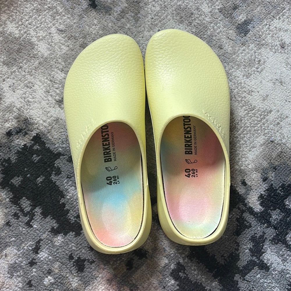 Worn Once Birkenstock Clogs